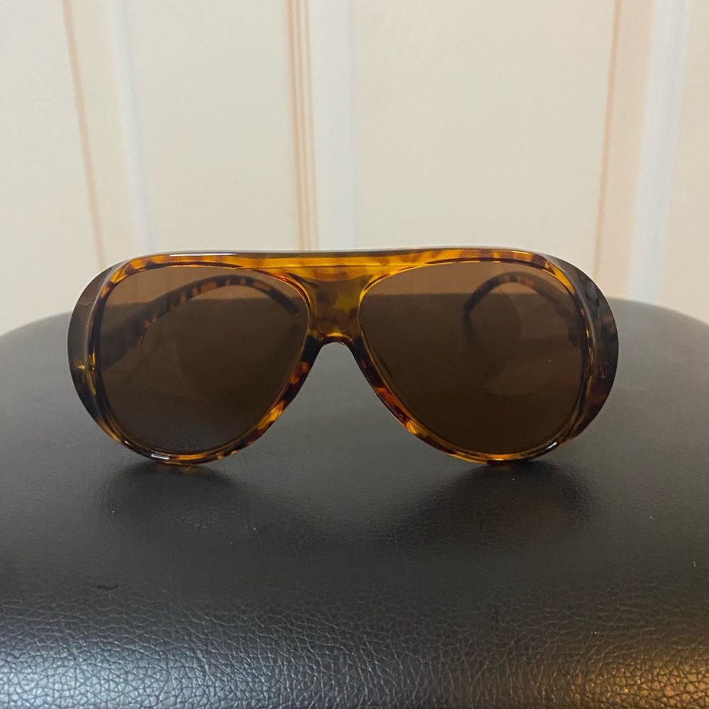 Classic Tortoise Shell Sunglasses